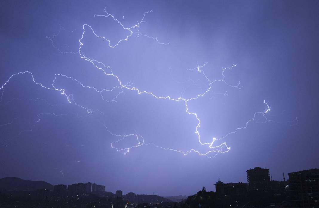 Ankara’da gece gündüze döndü 12